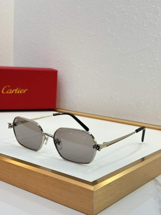 Picture of Cartier Sunglasses _SKUfw79280317fw